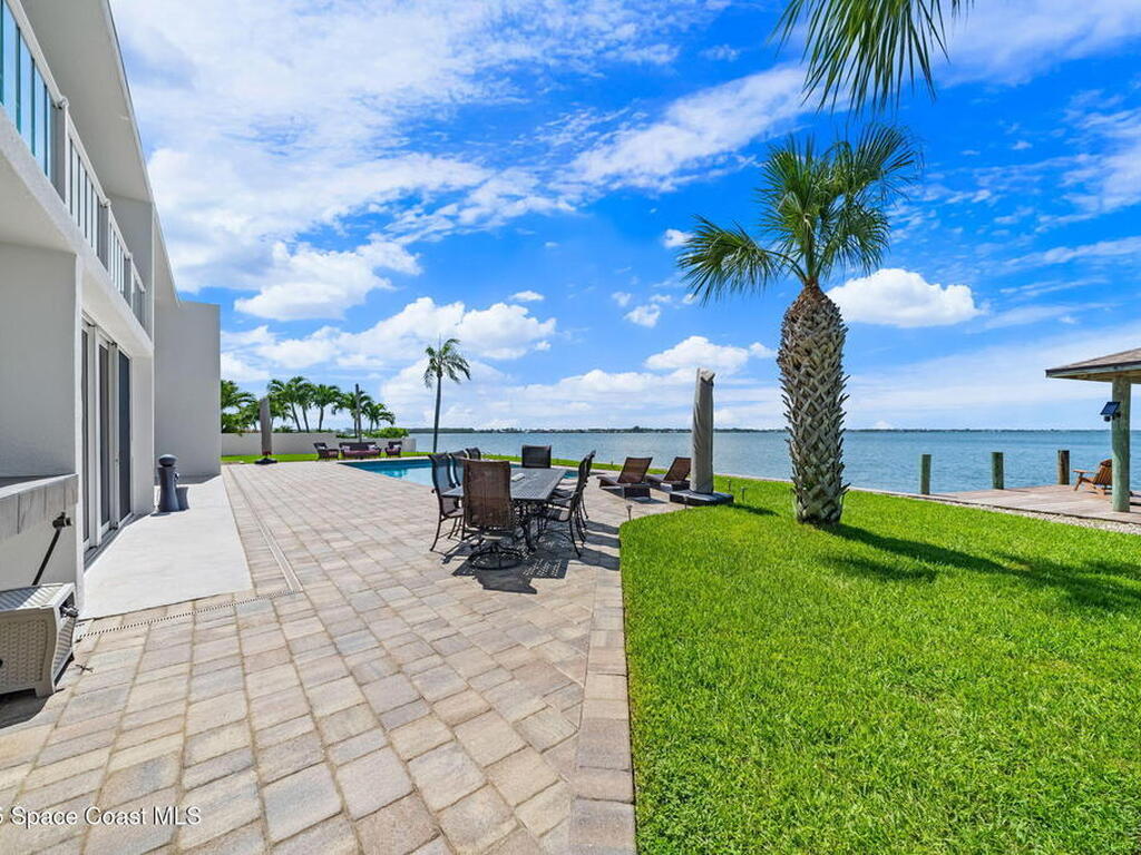 84 Country Club Road, Cocoa Beach, FL 32931