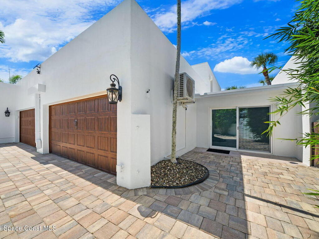 84 Country Club Road, Cocoa Beach, FL 32931