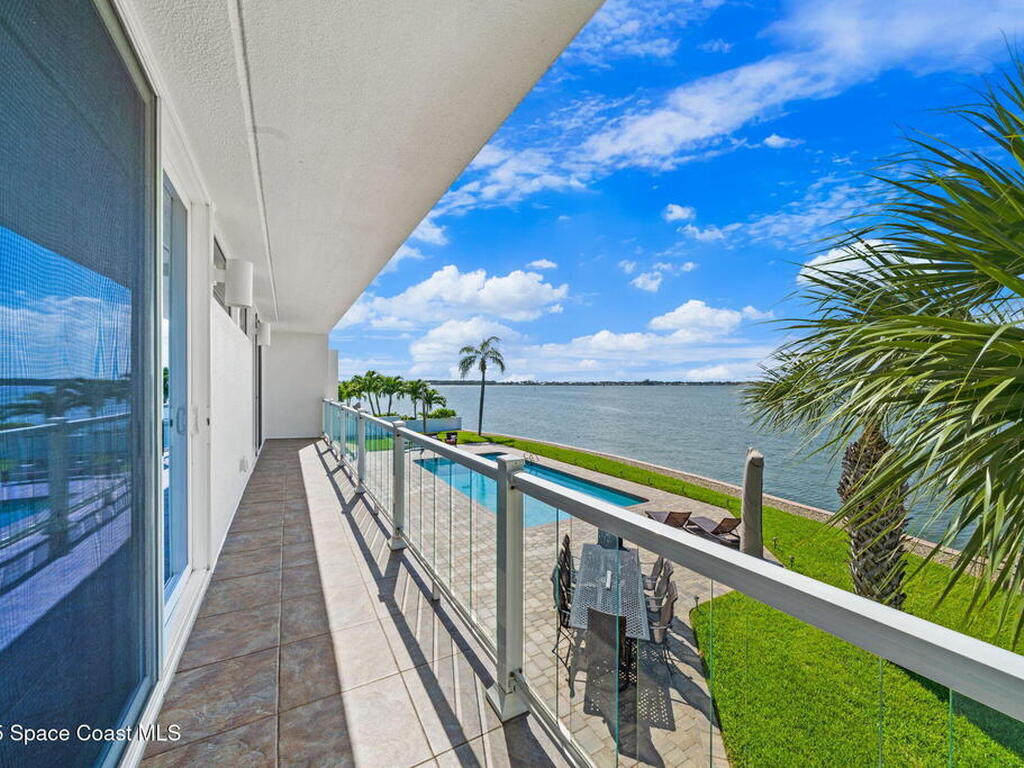 84 Country Club Road, Cocoa Beach, FL 32931
