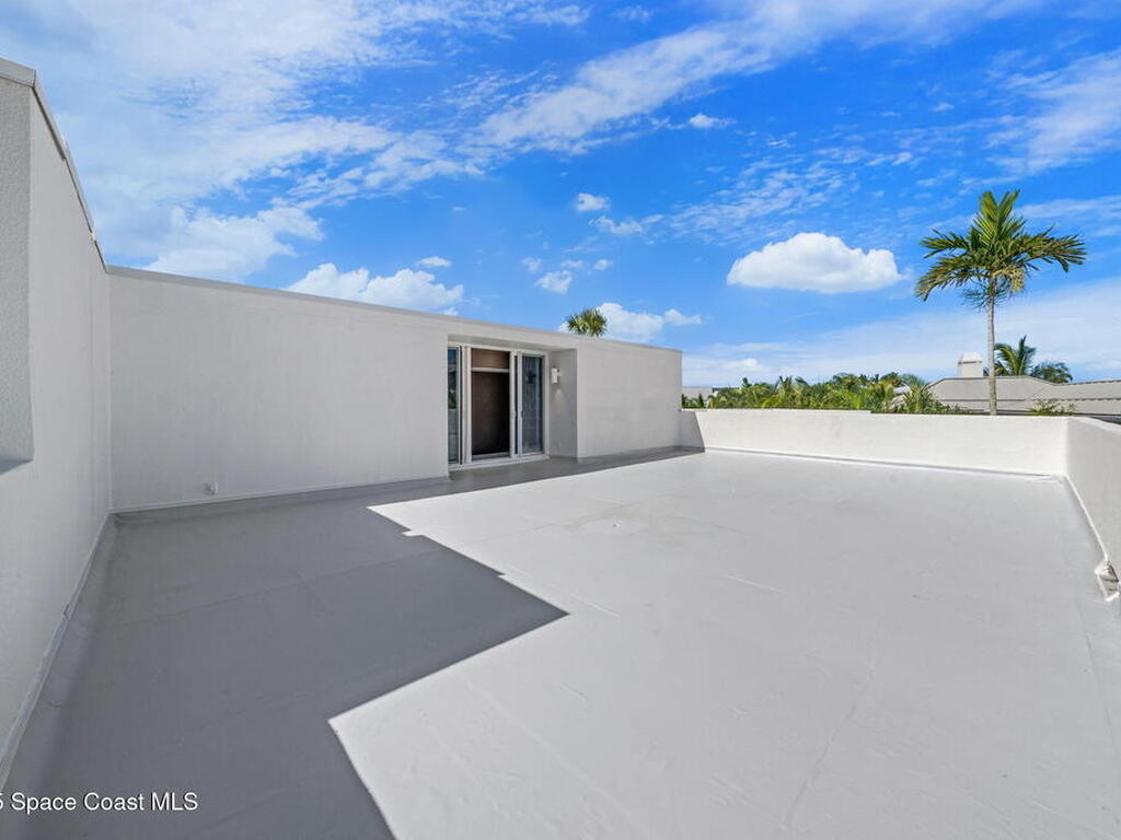 84 Country Club Road, Cocoa Beach, FL 32931