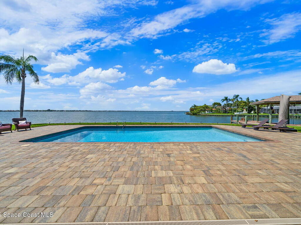 84 Country Club Road, Cocoa Beach, FL 32931