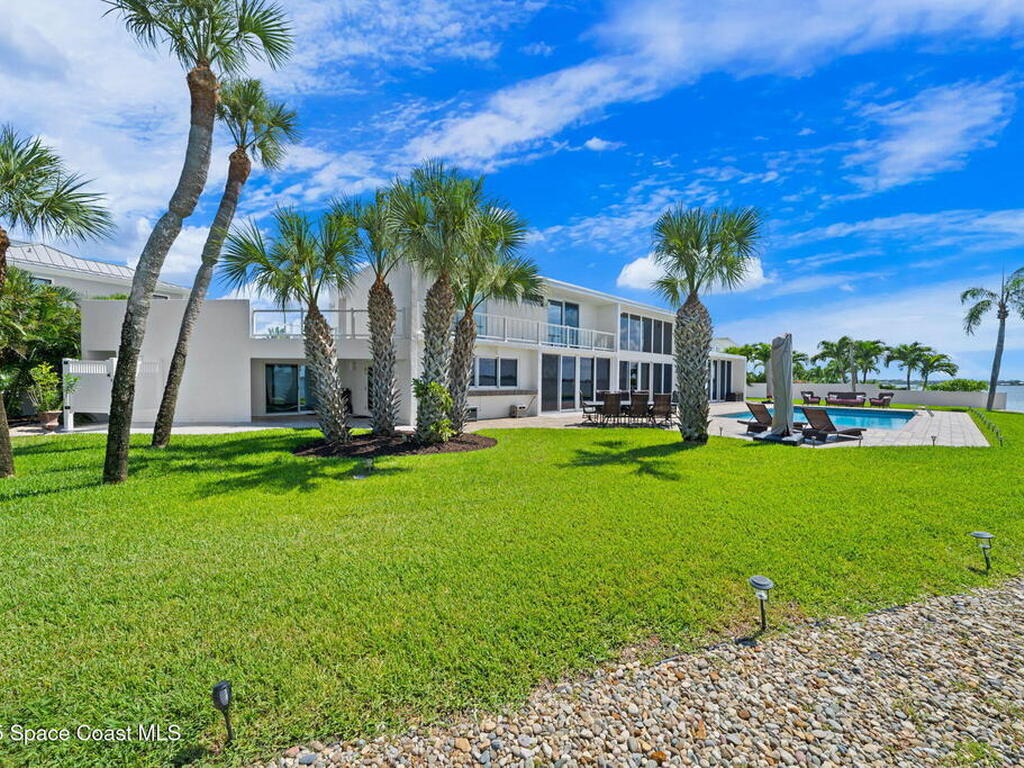 84 Country Club Road, Cocoa Beach, FL 32931