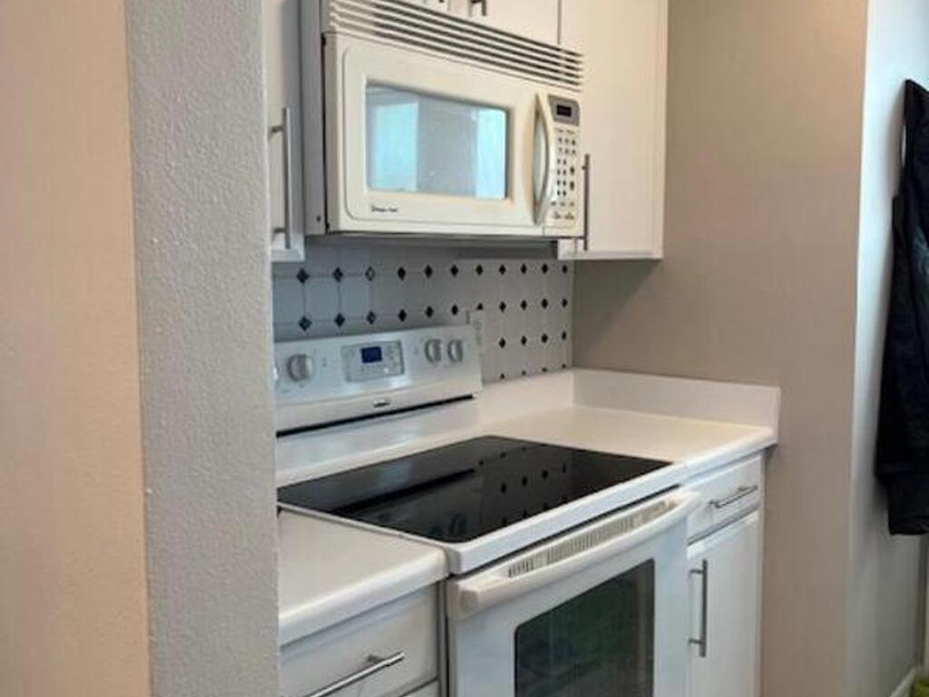 1563 S Atlantic Avenue, Cocoa Beach, FL 32931