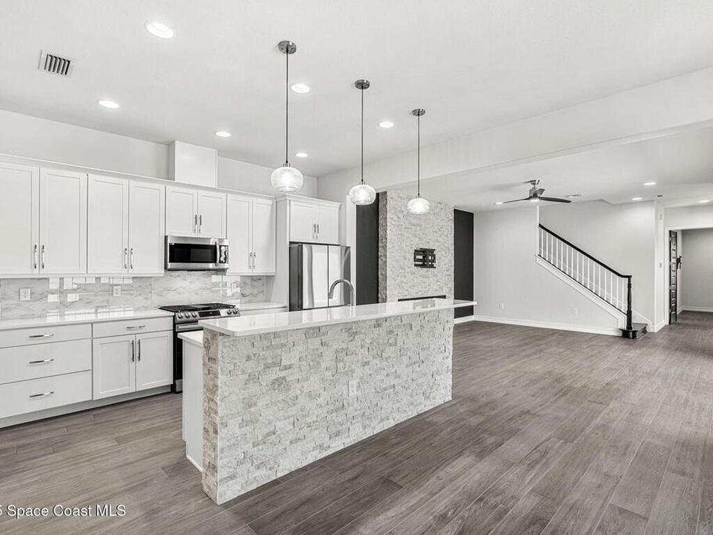 2372 Pravny Lane, Melbourne, FL 32940