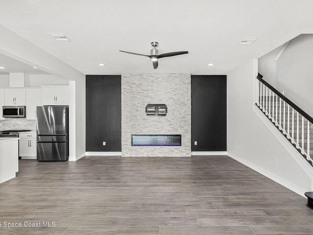 2372 Pravny Lane, Melbourne, FL 32940