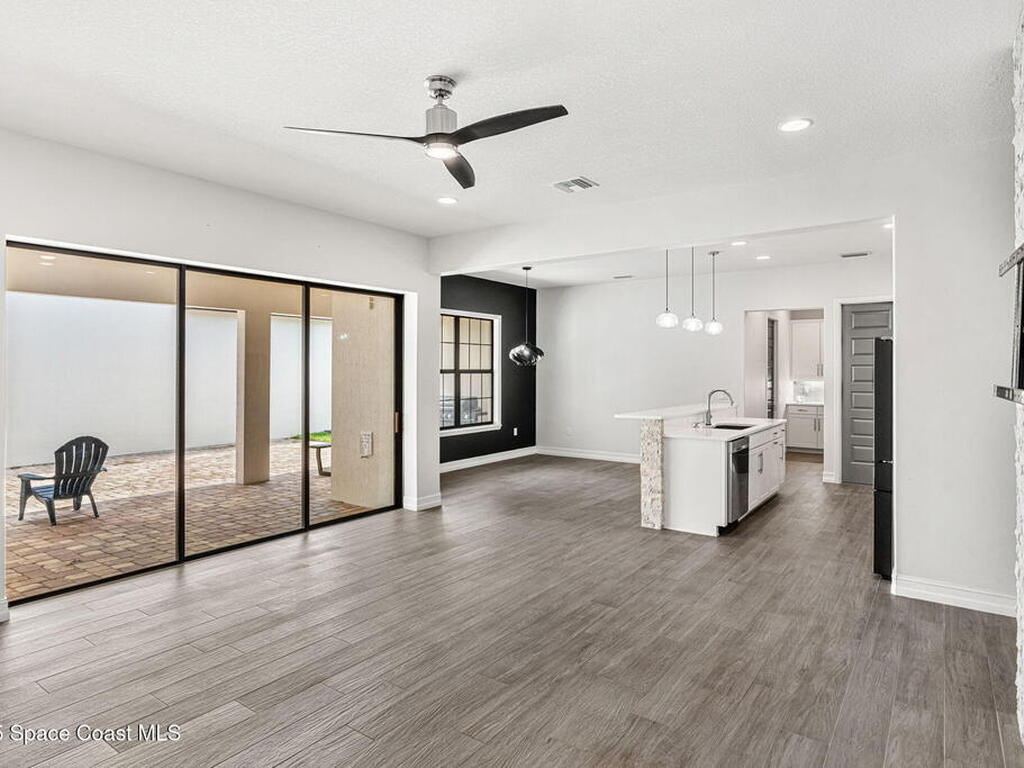 2372 Pravny Lane, Melbourne, FL 32940