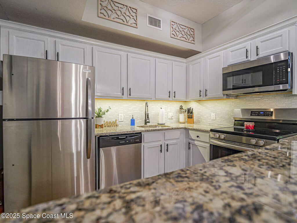 536 7th Square, Vero Beach, FL 32962