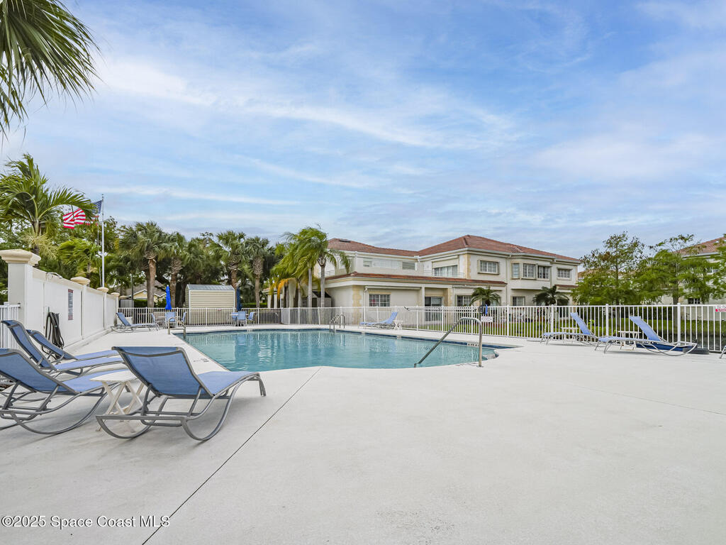 536 7th Square, Vero Beach, FL 32962