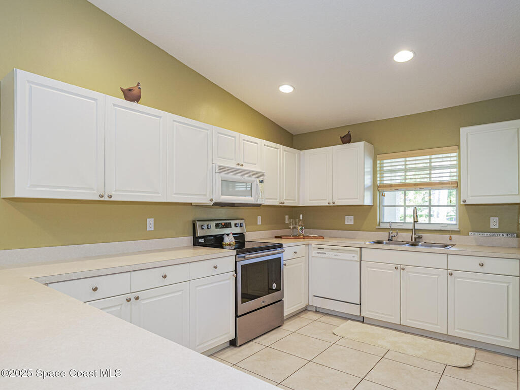 946 S Easy Street Street, Sebastian, FL 32958