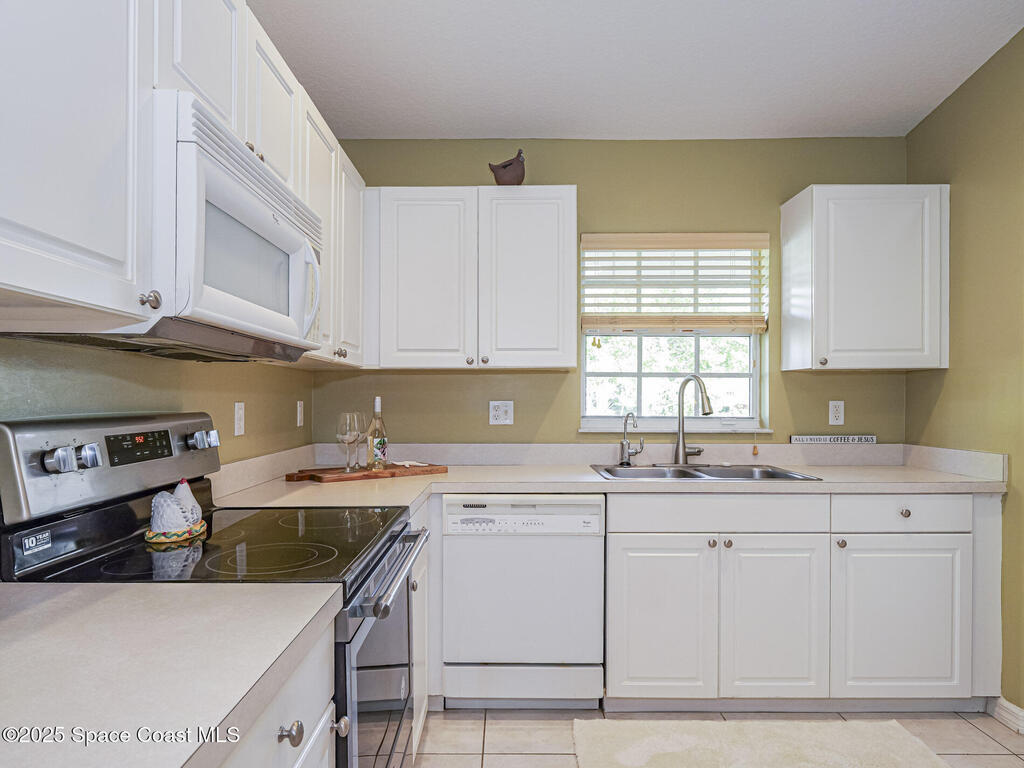 946 S Easy Street Street, Sebastian, FL 32958
