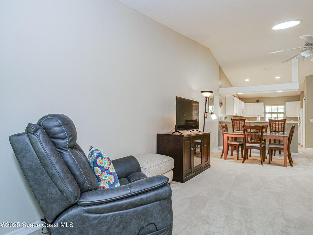 946 S Easy Street Street, Sebastian, FL 32958