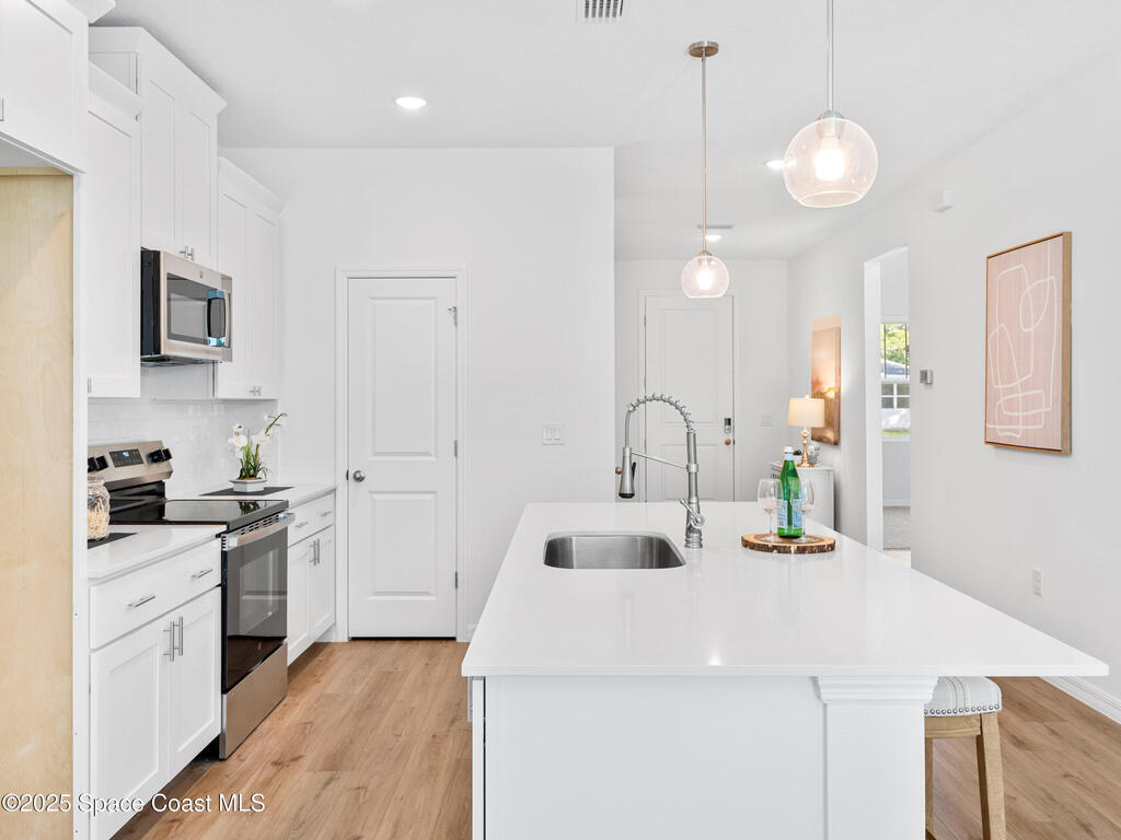 1320 Seabreeze Street, Palm Bay, FL 32908