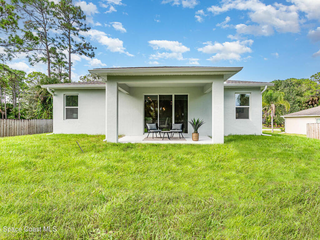 1370 Seabreeze Street, Palm Bay, FL 32908