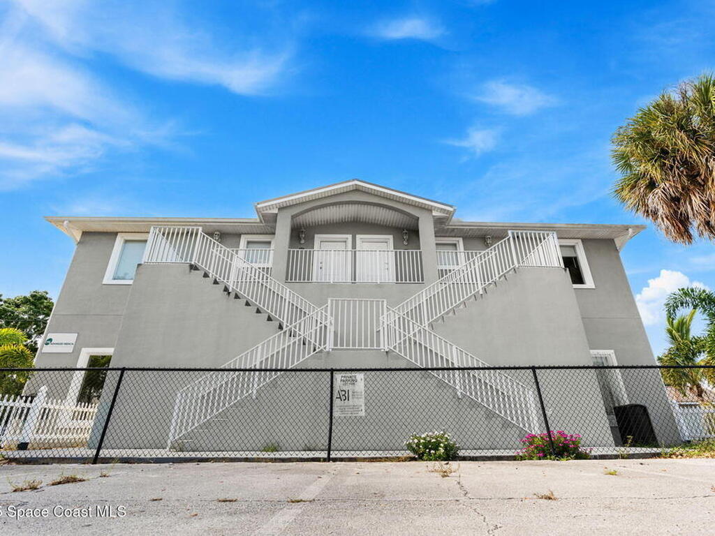2012 Vernon Place, Melbourne, FL 32901