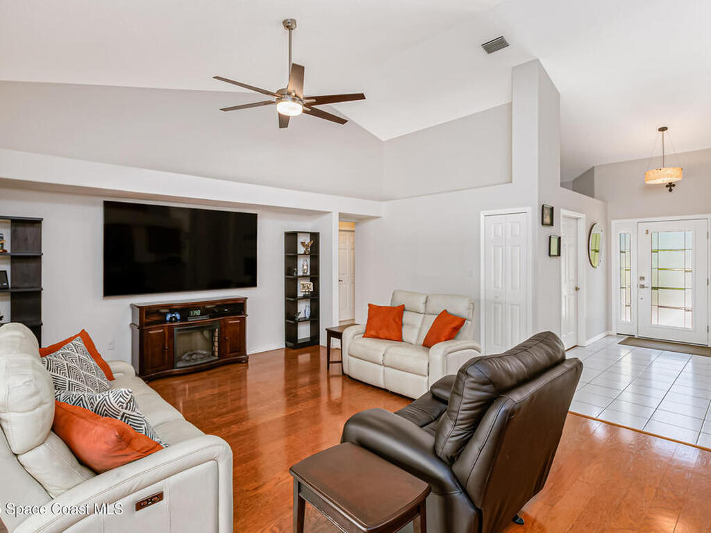 408 Berwick Way, Melbourne, FL 32940