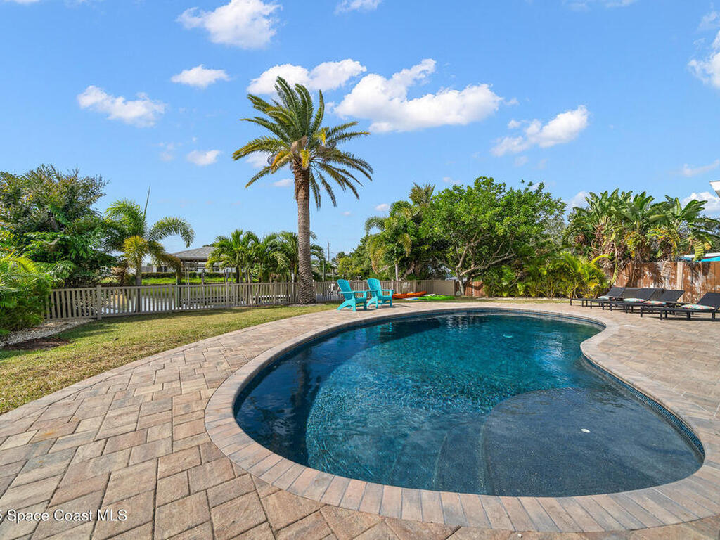 102 Deleon Road, Cocoa Beach, FL 32931