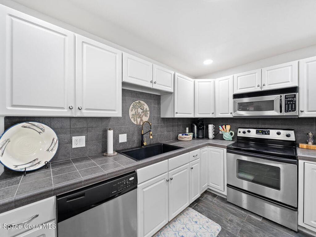 102 Deleon Road, Cocoa Beach, FL 32931