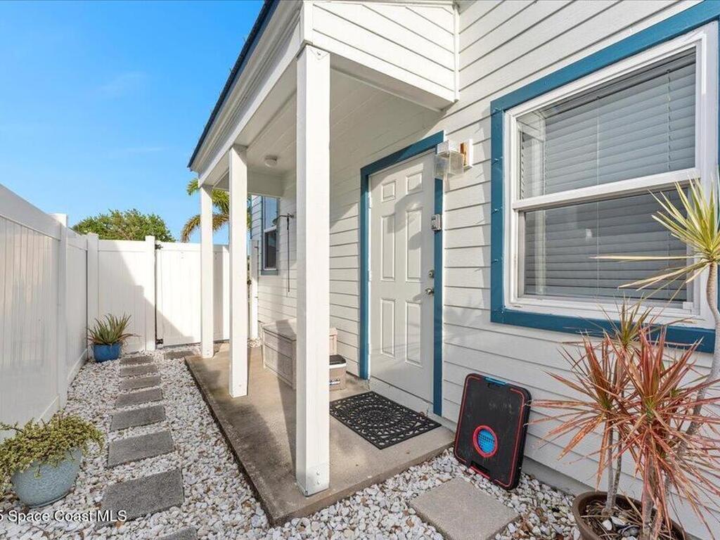 133 N Orlando Avenue, Cocoa Beach, FL 32931