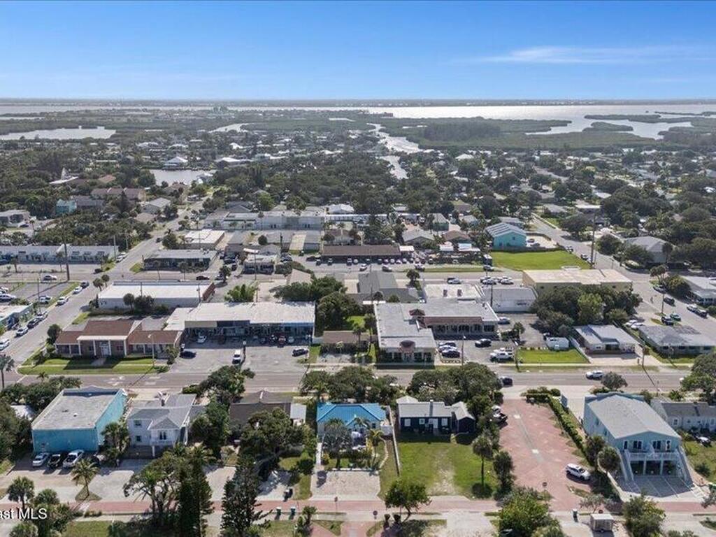 133 N Orlando Avenue, Cocoa Beach, FL 32931