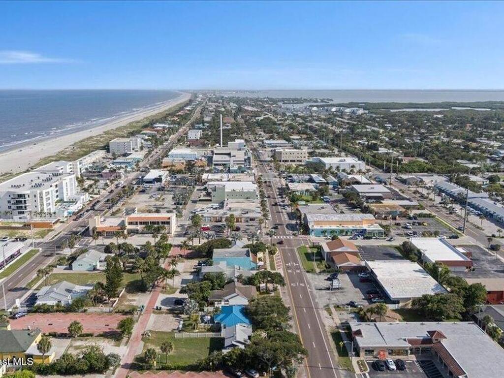 133 N Orlando Avenue, Cocoa Beach, FL 32931