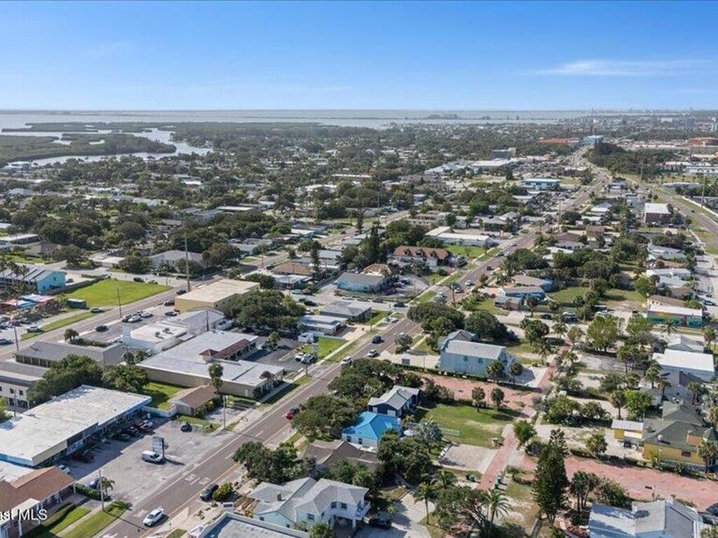 133 N Orlando Avenue, Cocoa Beach, FL 32931