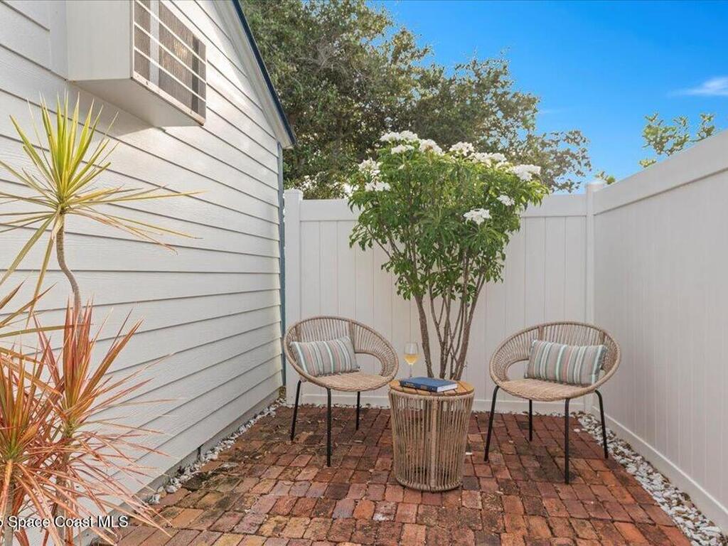 133 N Orlando Avenue, Cocoa Beach, FL 32931