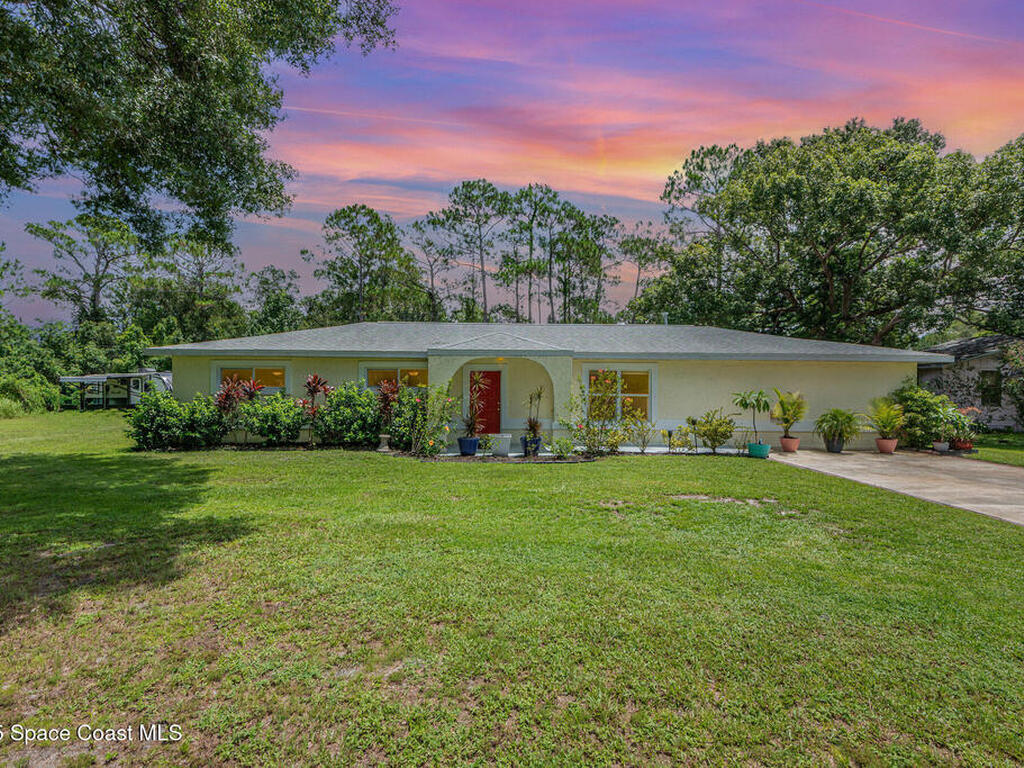 1459 Admiral Halsey Avenue, Daytona Beach, FL 32124