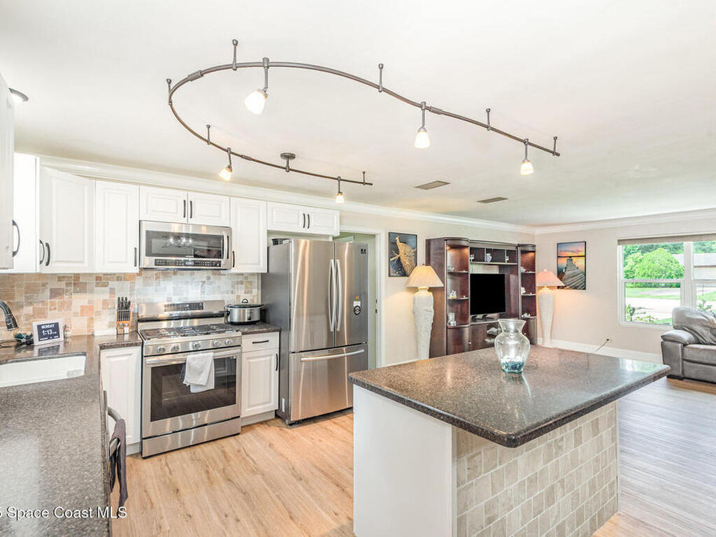 1459 Admiral Halsey Avenue, Daytona Beach, FL 32124