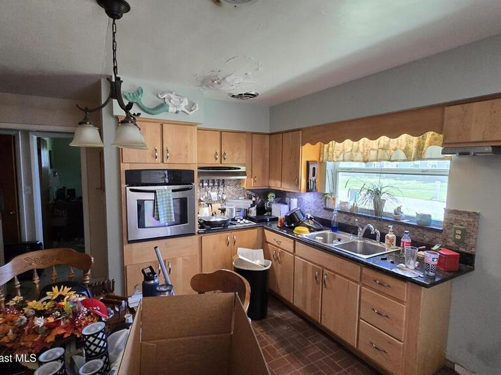 2004 Tyler Avenue, Melbourne, FL 32935