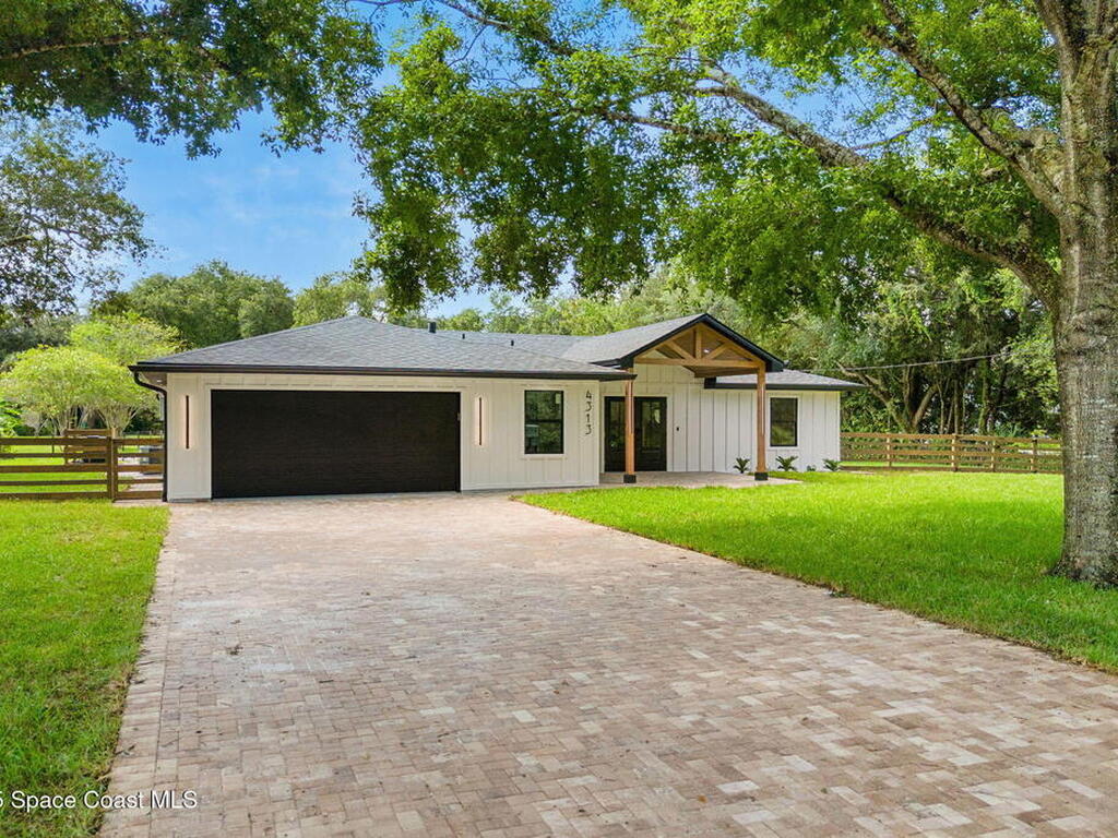 4313 Country Road, Melbourne, FL 32934