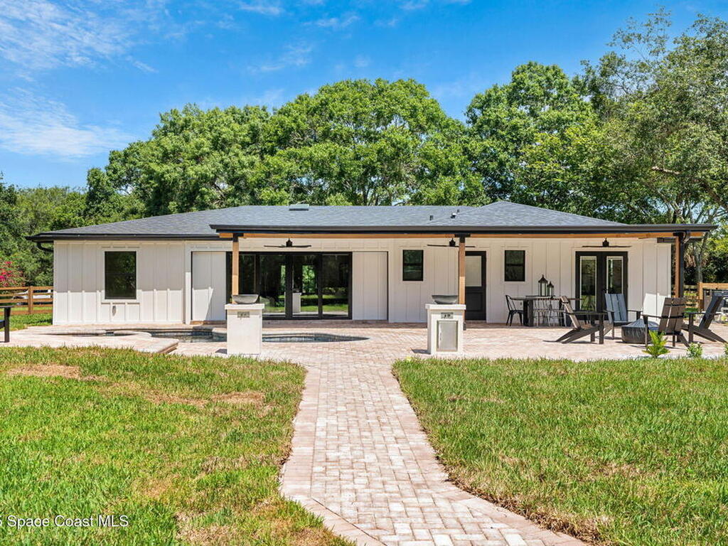 4313 Country Road, Melbourne, FL 32934