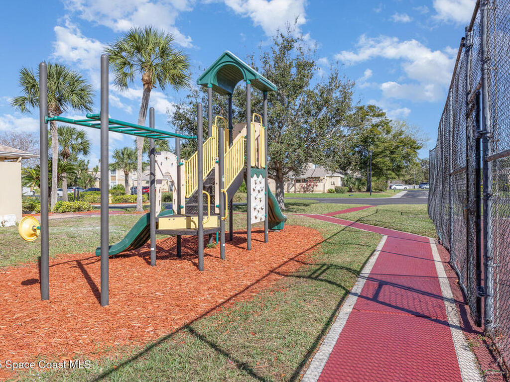 1040 Abada Court, Palm Bay, FL 32905