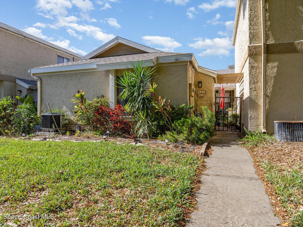 1040 Abada Court, Palm Bay, FL 32905