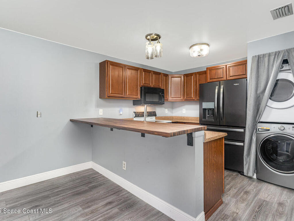 1040 Abada Court, Palm Bay, FL 32905