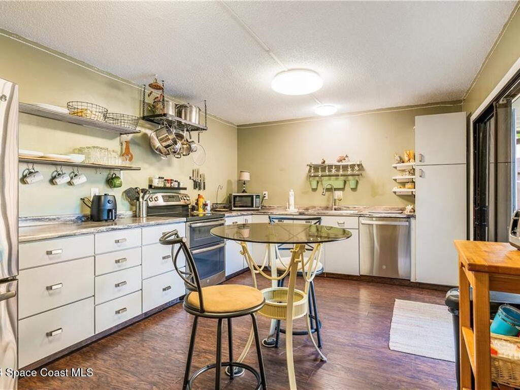 2115 Vista Oaks Circle, Palm Bay, FL 32905