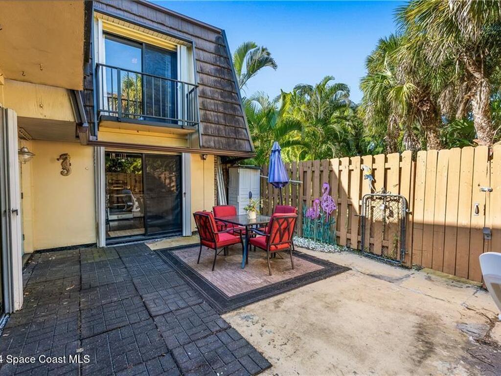 2115 Vista Oaks Circle, Palm Bay, FL 32905