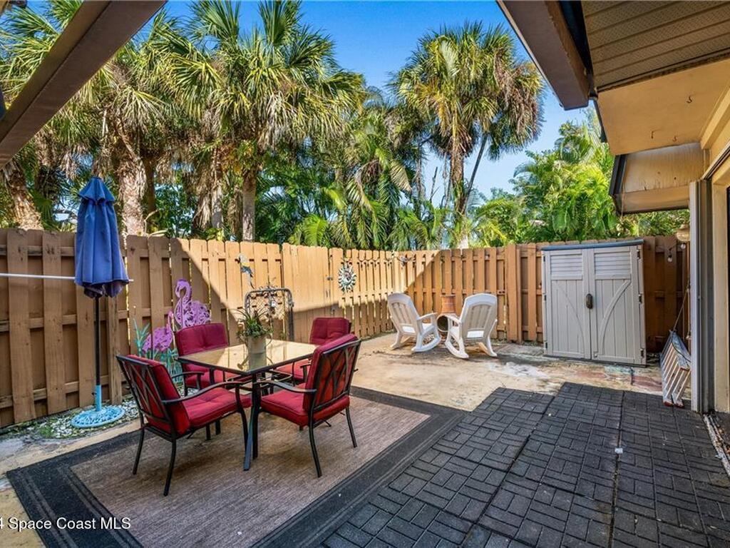 2115 Vista Oaks Circle, Palm Bay, FL 32905