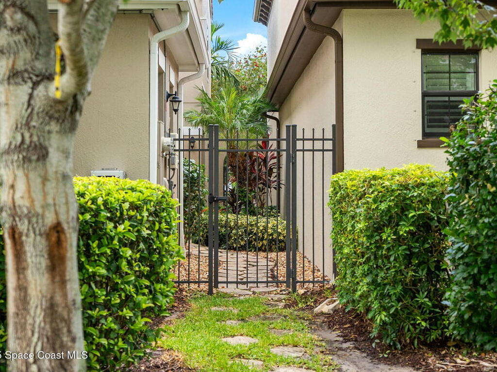 7045 Primavera Lane, Melbourne, FL 32940