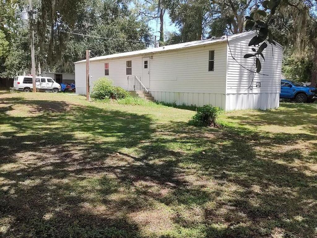 2472 Kingswood Drive, Mims, FL 32754