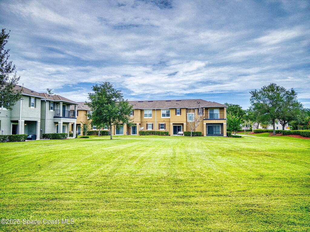 104 Aston Grande Drive, Daytona Beach, FL 32124