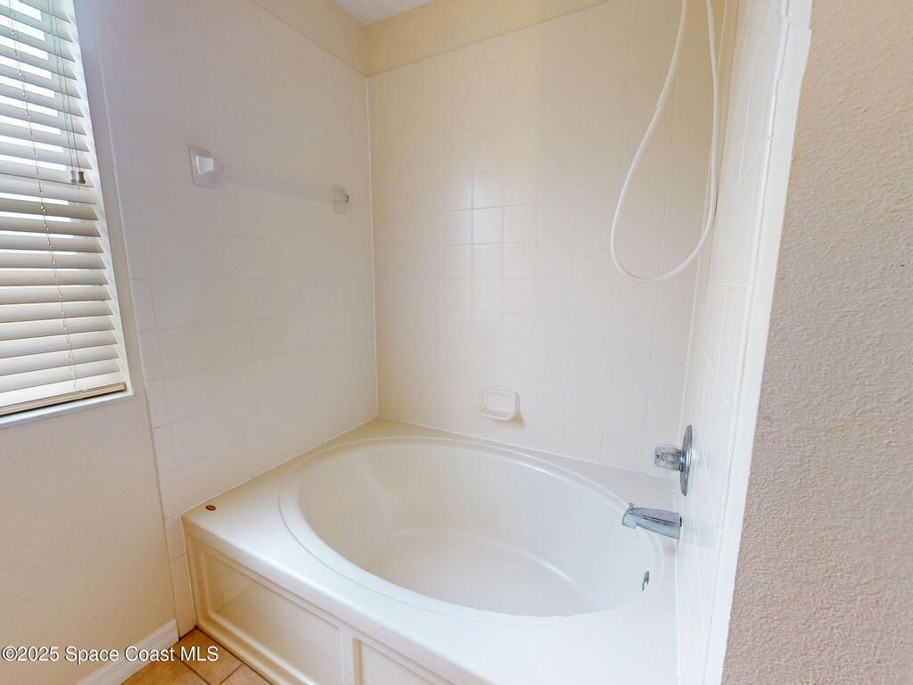 104 Aston Grande Drive, Daytona Beach, FL 32124