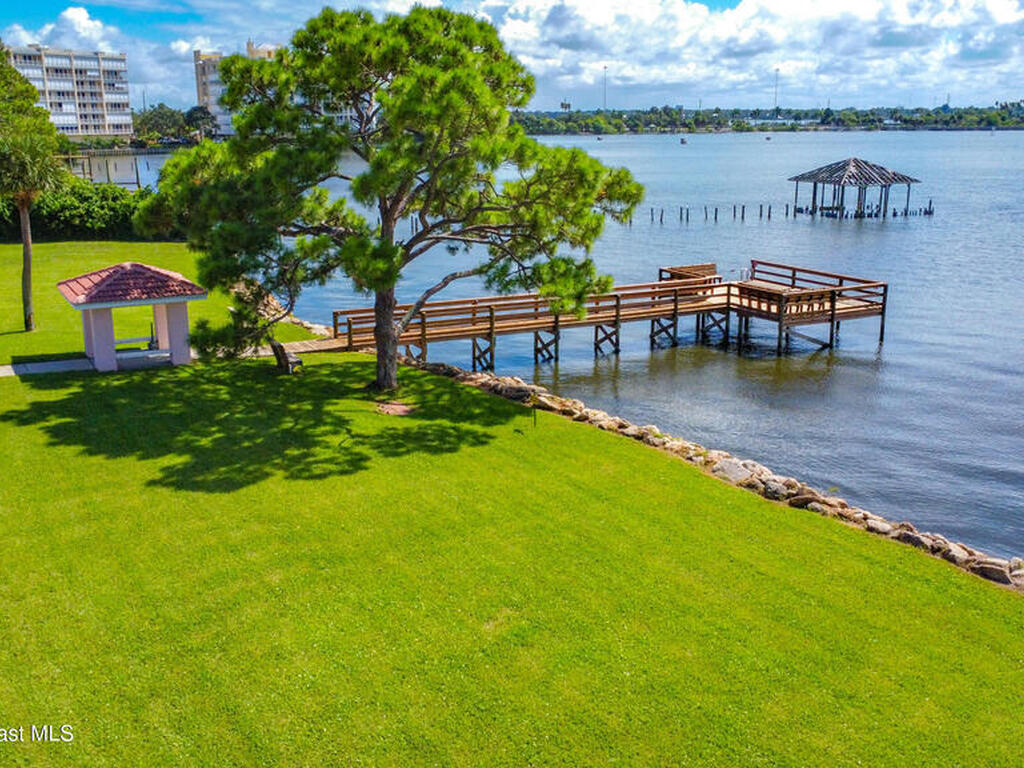 343 N Tropical Trail, Merritt Island, FL 32953