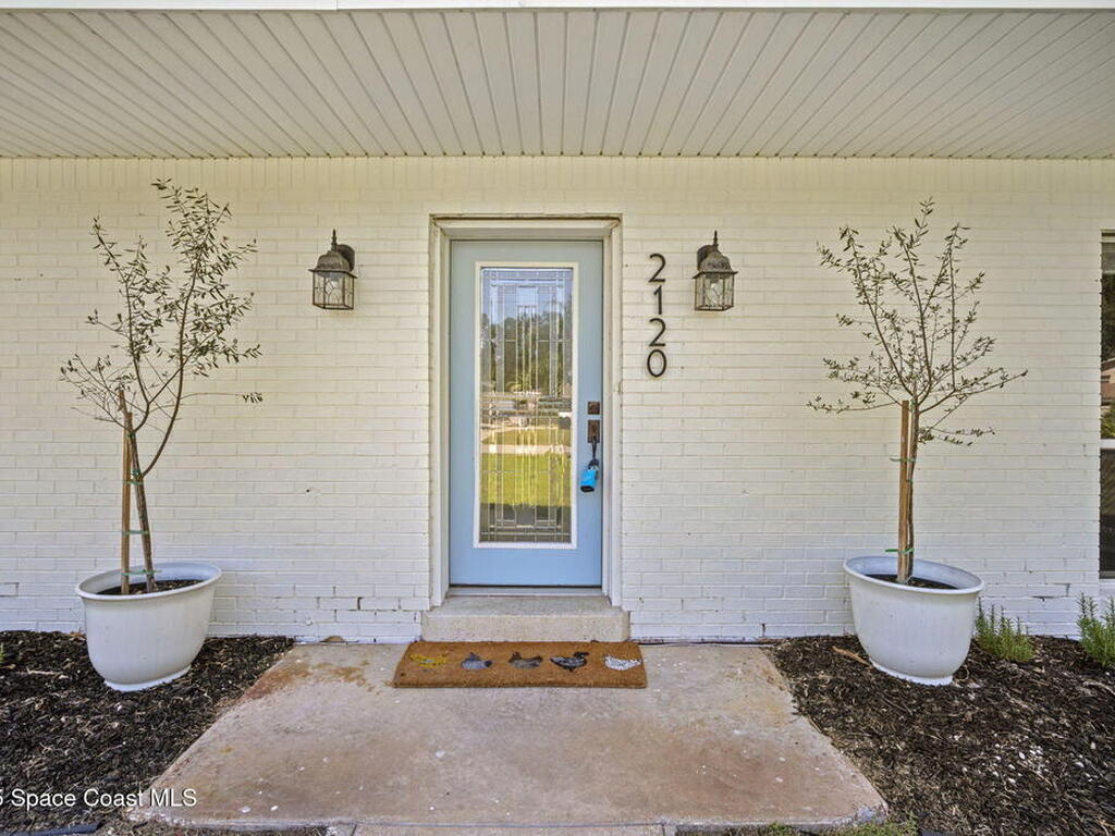 2120 Coconut Lane, Merritt Island, FL 32952