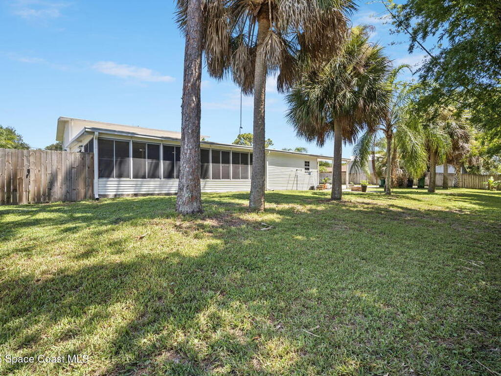 2120 Coconut Lane, Merritt Island, FL 32952