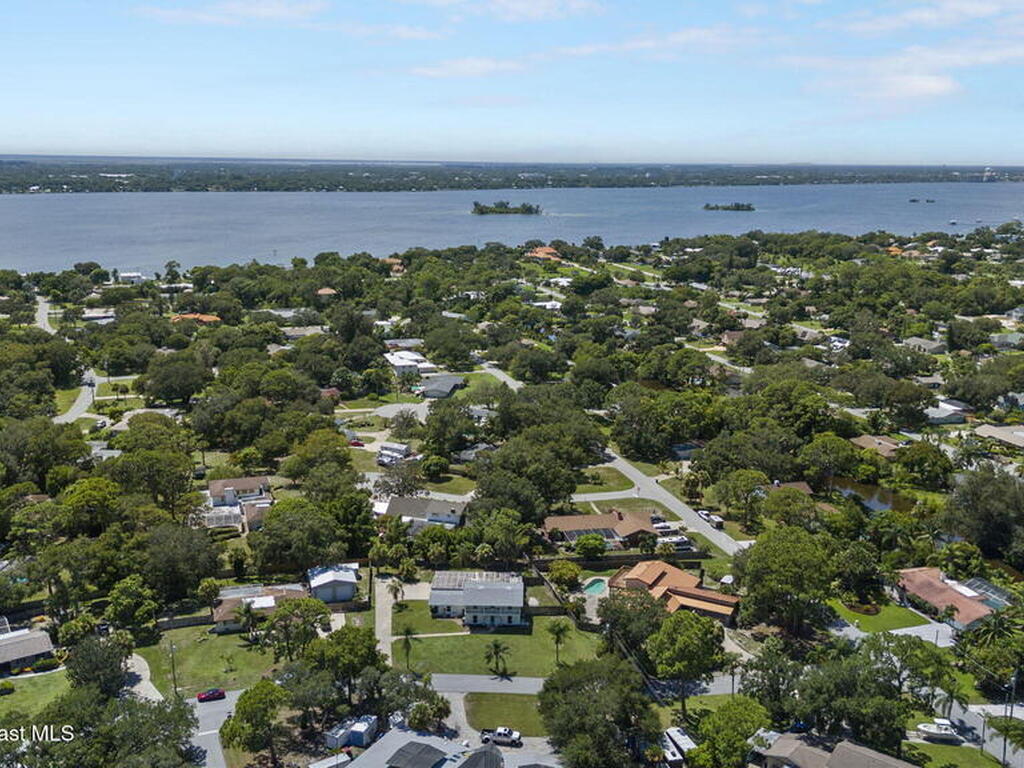 2120 Coconut Lane, Merritt Island, FL 32952