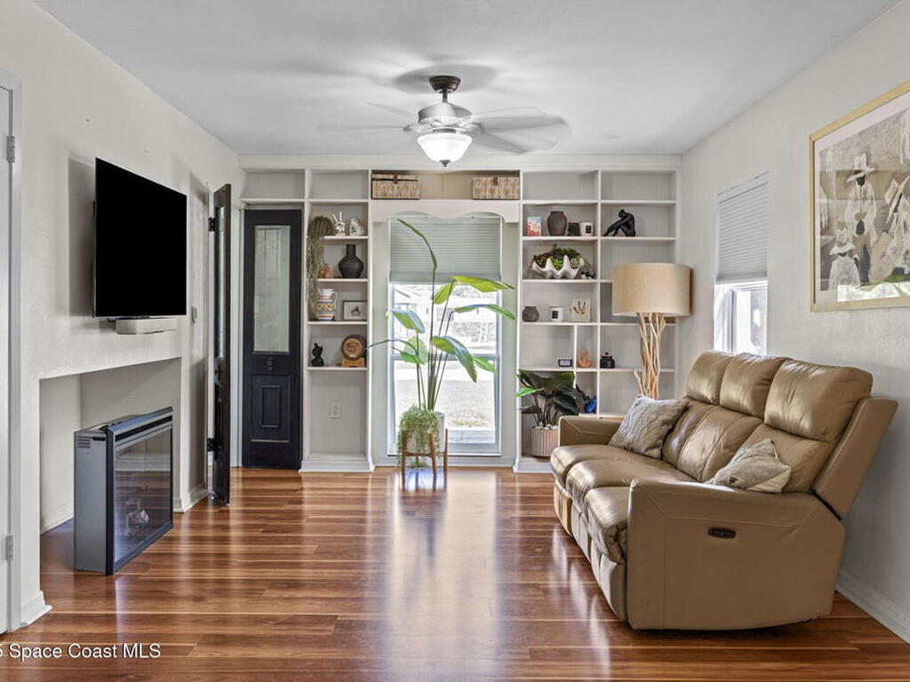 2120 Coconut Lane, Merritt Island, FL 32952
