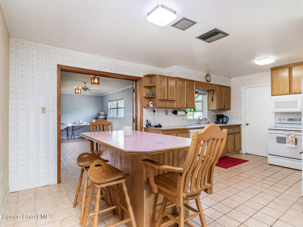 276 Curacau Drive, Cocoa Beach, FL 32931