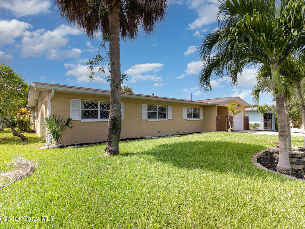 276 Curacau Drive, Cocoa Beach, FL 32931