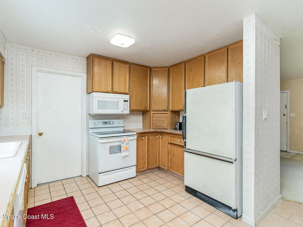 276 Curacau Drive, Cocoa Beach, FL 32931