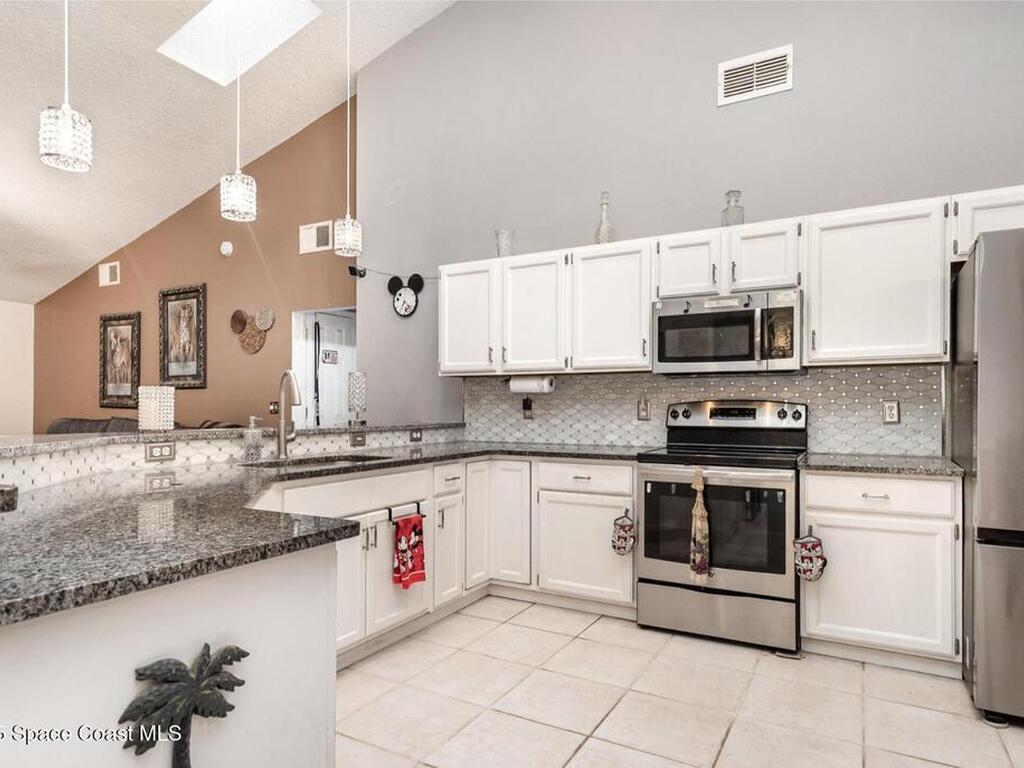2938 Pembridge Street, Kissimmee, FL 34747